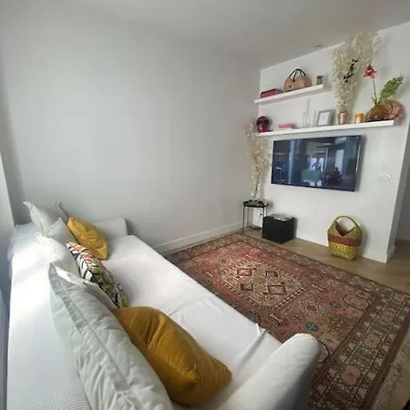 Renovated 16th Flat * Paris
