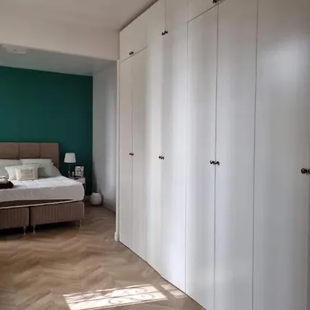 Renovated 16th Flat