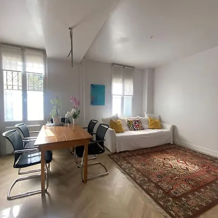 Renovated 16th Flat